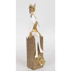 Διακοσμητικό γλυπτό γυναίκα resin λευκό/χρυσό 7x9x34εκ.