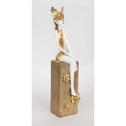Διακοσμητικό γλυπτό γυναίκα resin λευκό/χρυσό 8,5x11x39εκ.